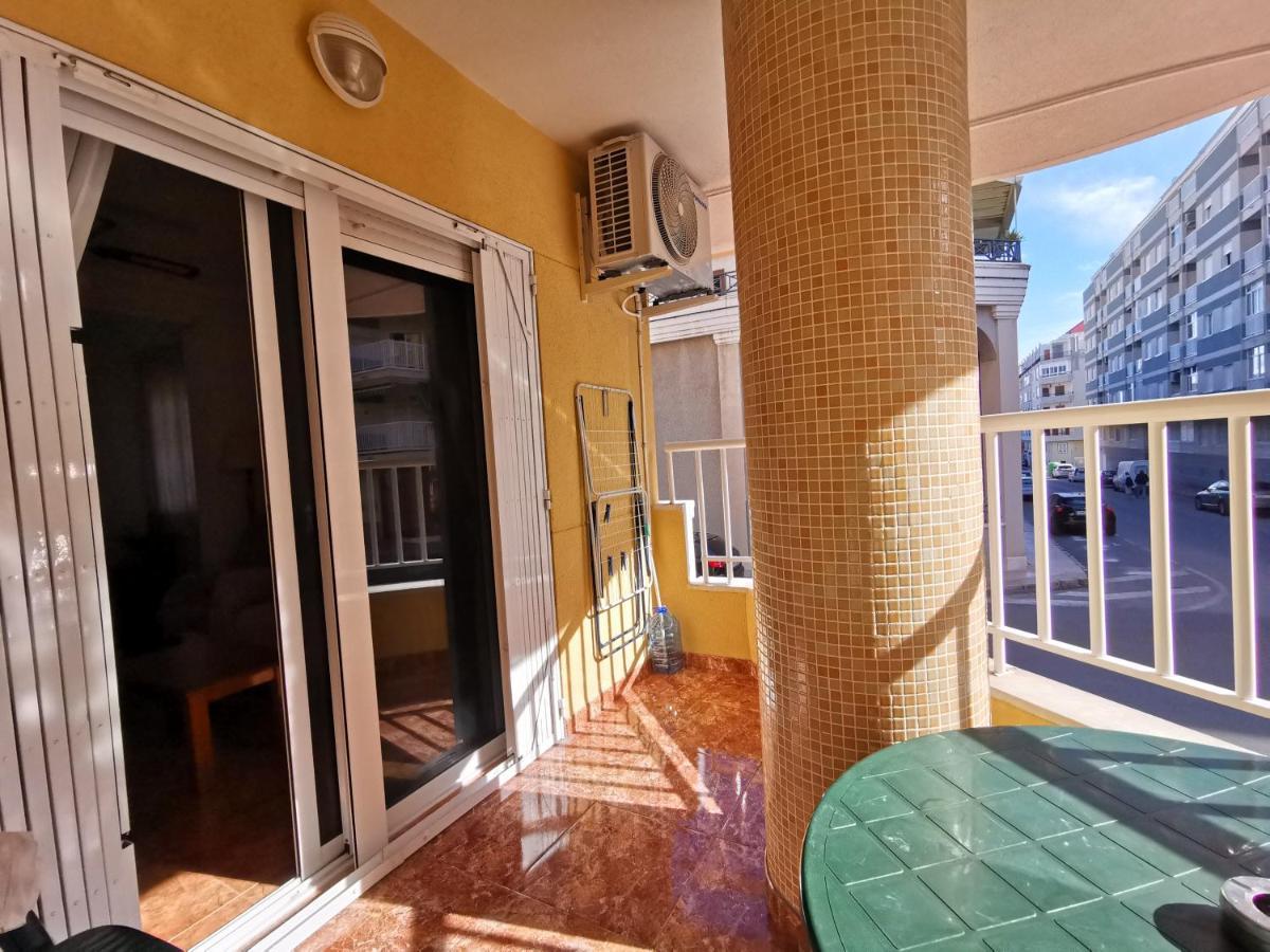 Rent An Apartment In Torrevieja Extérieur photo