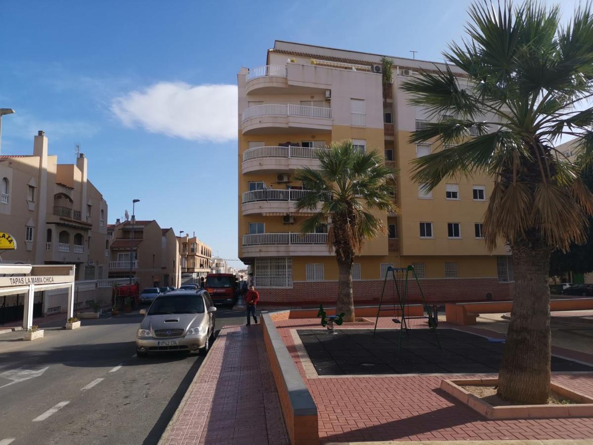 Rent An Apartment In Torrevieja Extérieur photo